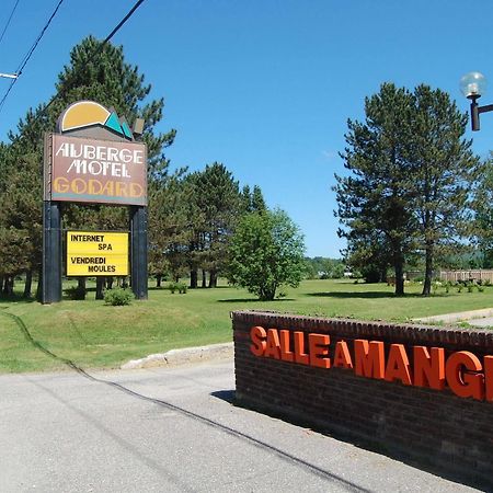 Auberge Godard Nominingue Экстерьер фото