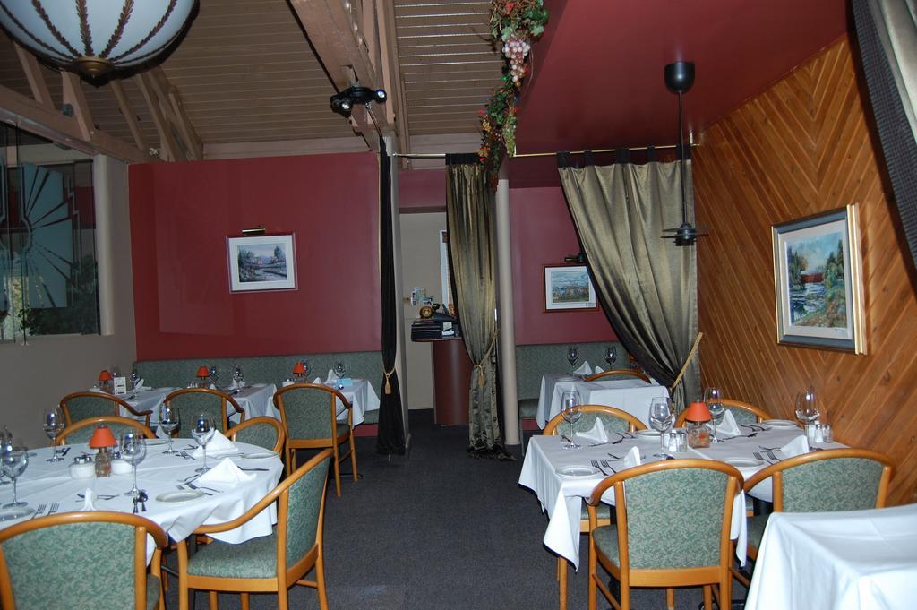 Auberge Godard Nominingue Экстерьер фото