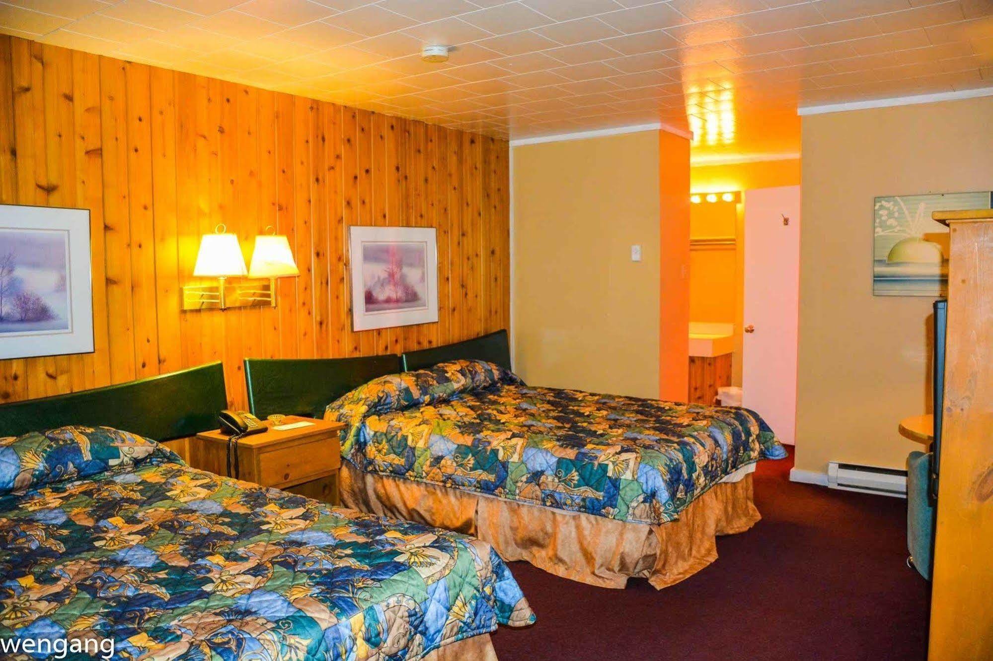 Auberge Godard Nominingue Экстерьер фото