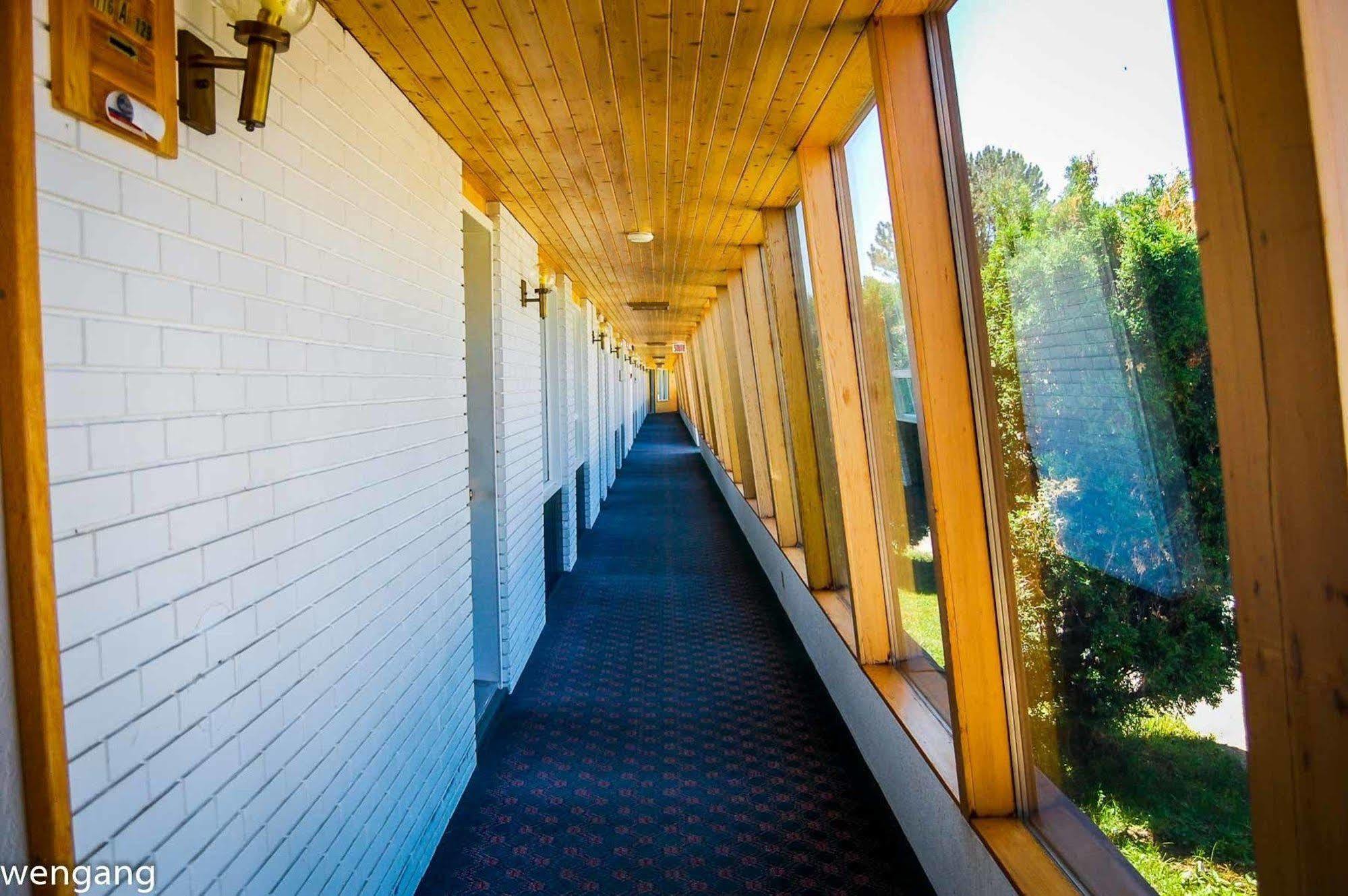 Auberge Godard Nominingue Экстерьер фото